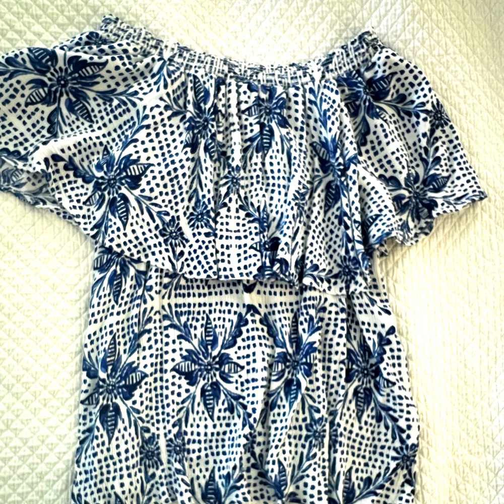 Show me your MUMU. Off shoulder floral top.